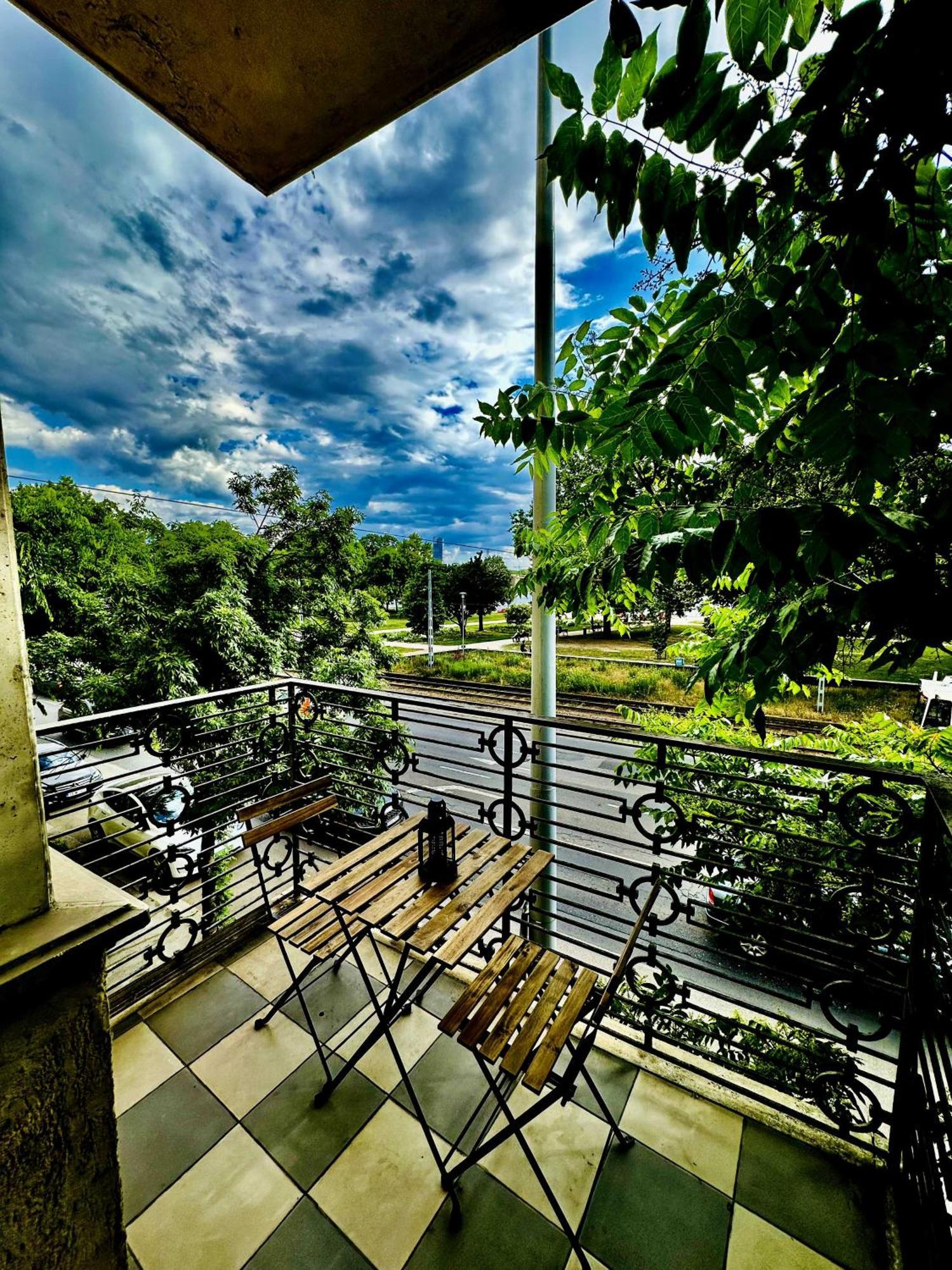 Casa Del Rio Hotel Budapest Exterior photo